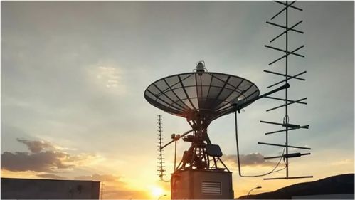 星链卫星天线拆解视频 工程塑料卫星天线行业应用